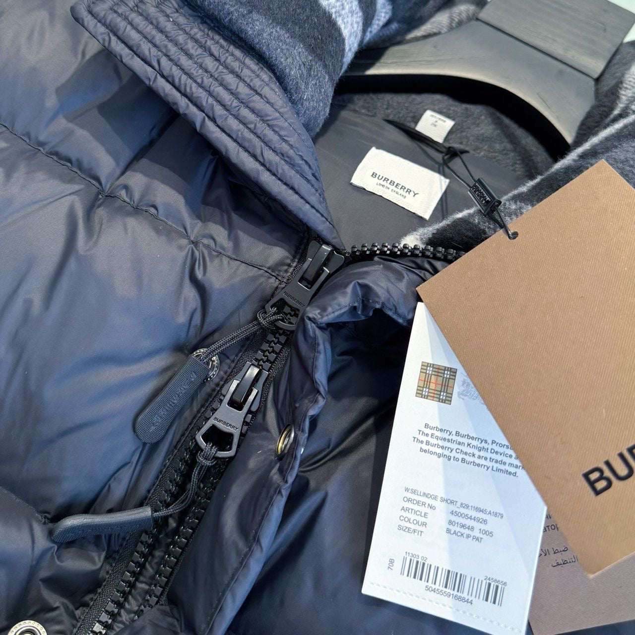 Burberry - péřová bunda černá
