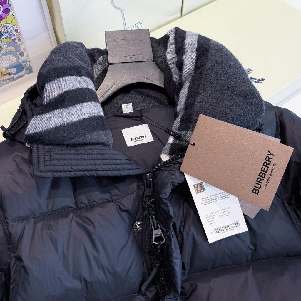 Burberry - péřová bunda černá