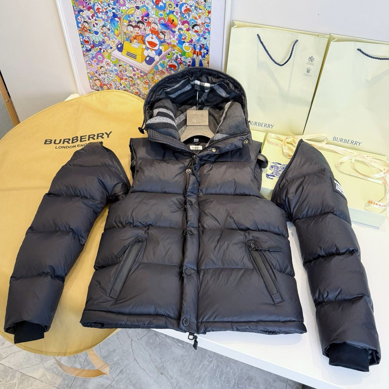 Burberry - péřová bunda černá