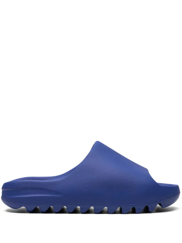adidas Yeezy
YEEZY pantofle "Azure"