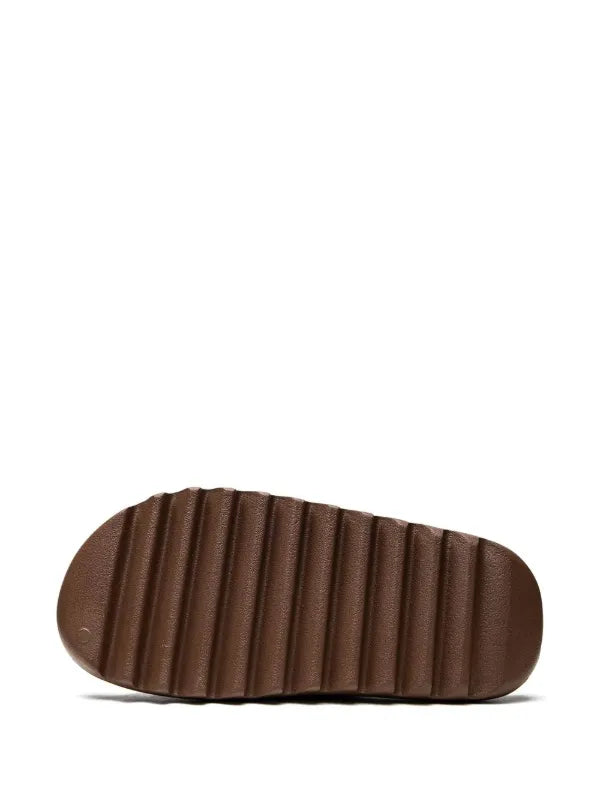 adidas Yeezy
YEEZY "Flax" slides