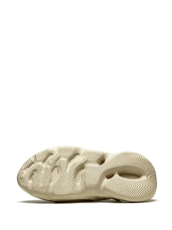 adidas Yeezy
Tenisky YEEZY Foam Runner "Sand"