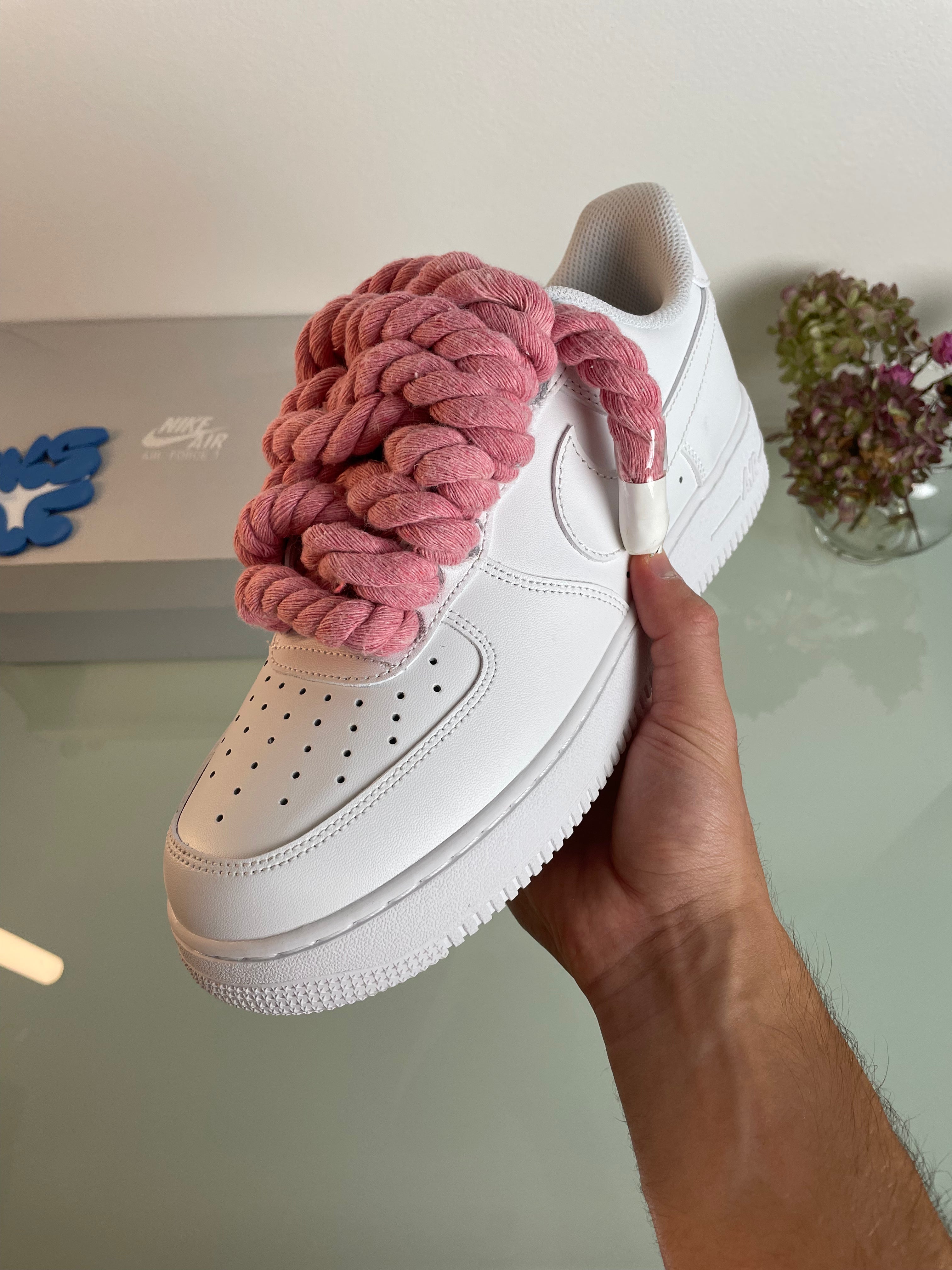 Air Force 1 s lanovými tkaničkami
