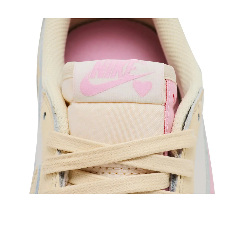 Jordan 1 low Travis Scott Pink
